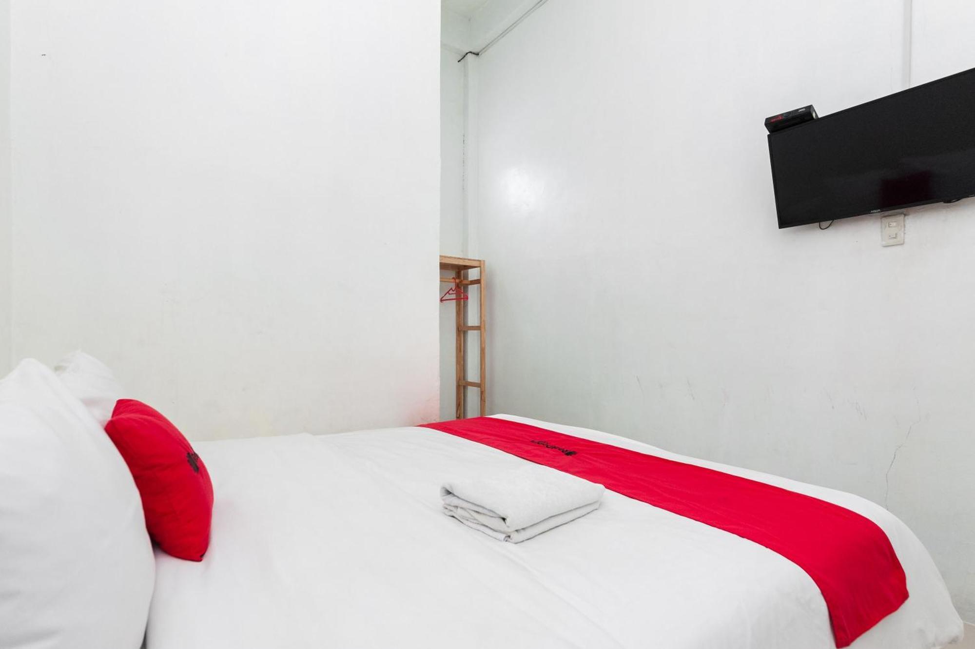 เรดดอร์ซ ชาเรียะห์ เนียร์ อาร์เอสบูดี ไซโนเอล อาบิดิน บันดา อาเจะห์ Hotel บันดาอาเจะห์ ภายนอก รูปภาพ