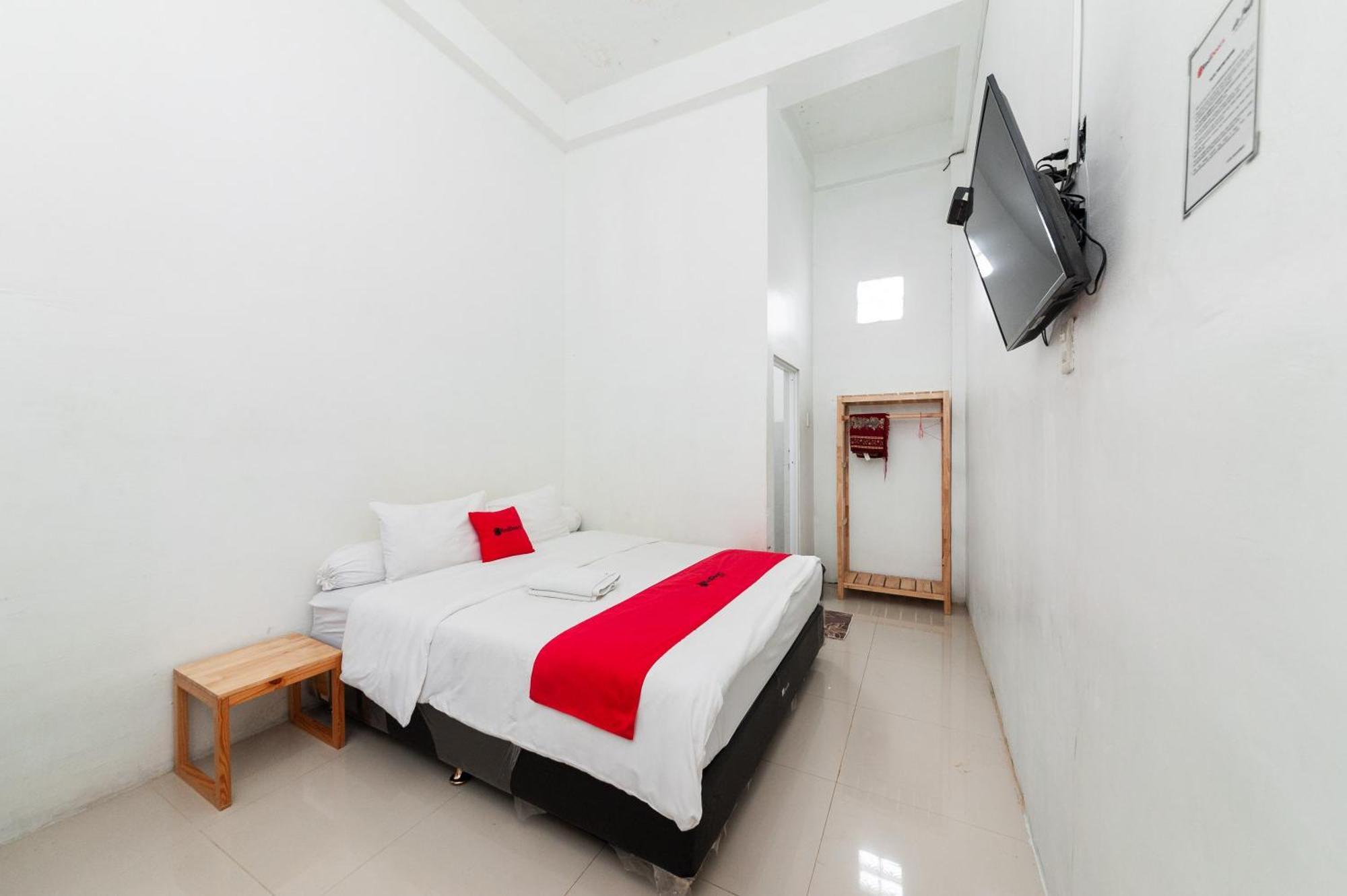 เรดดอร์ซ ชาเรียะห์ เนียร์ อาร์เอสบูดี ไซโนเอล อาบิดิน บันดา อาเจะห์ Hotel บันดาอาเจะห์ ภายนอก รูปภาพ