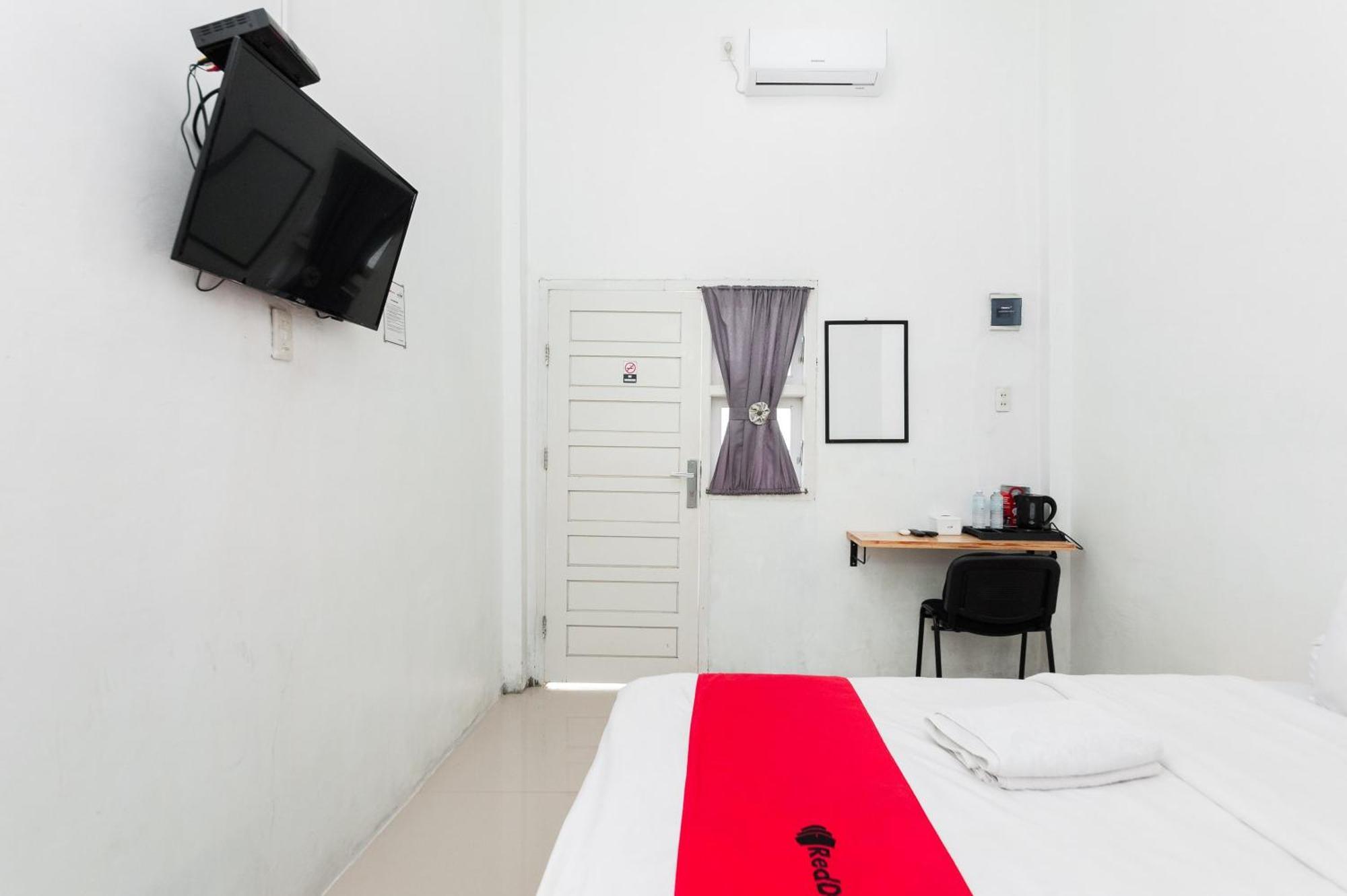 เรดดอร์ซ ชาเรียะห์ เนียร์ อาร์เอสบูดี ไซโนเอล อาบิดิน บันดา อาเจะห์ Hotel บันดาอาเจะห์ ภายนอก รูปภาพ